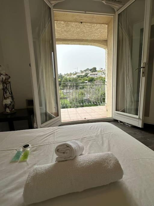 Villa Constance 3 Antibes - Spacieux Logement En Dernier Etage 외부 사진